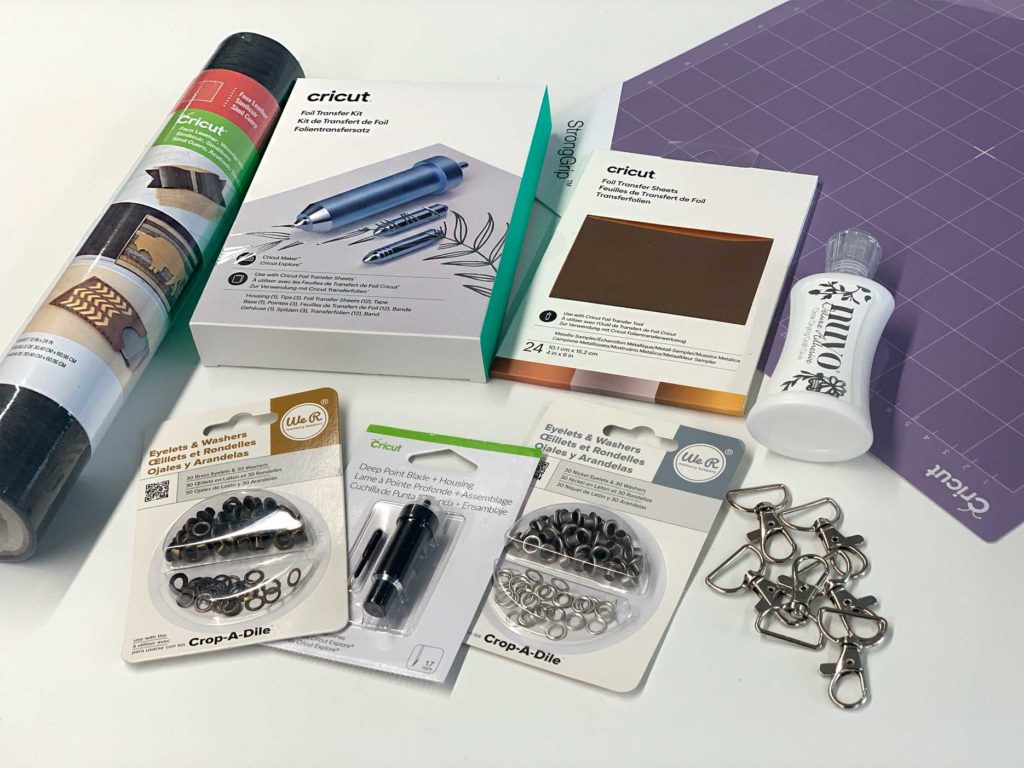 Materiales para hacer el llavero con ecopiel y Cricut Maker