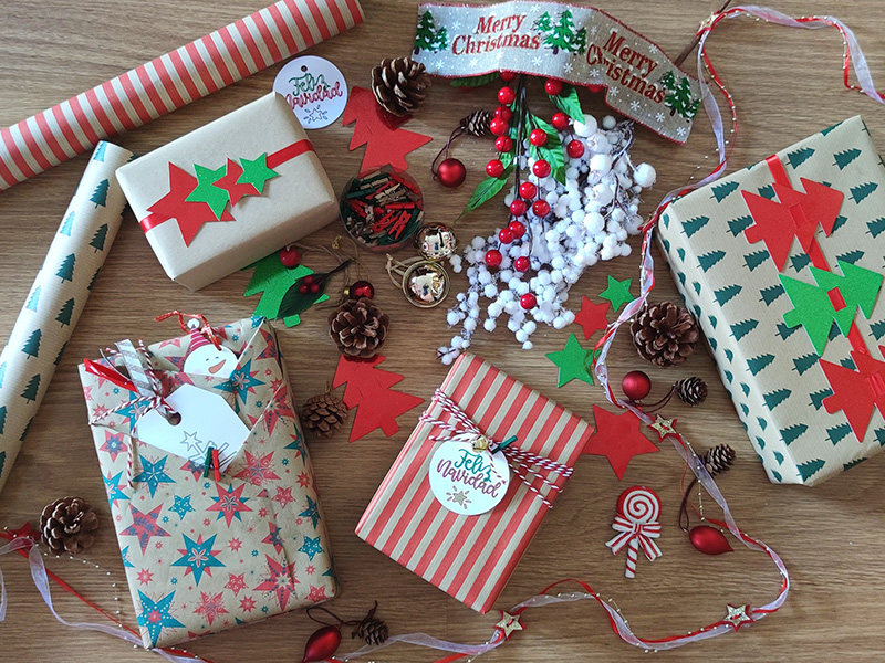 como decorar tus regalos navideños con Cricut